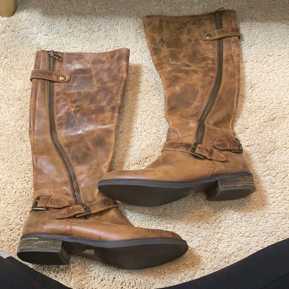 Boots - Picture 1 of 5